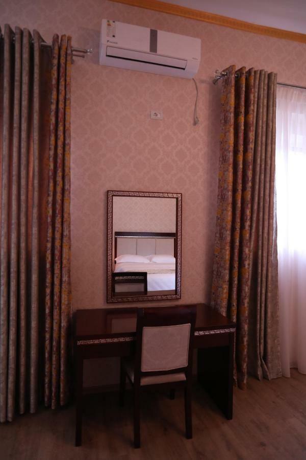 British Hotel Πόγραδετς Εξωτερικό φωτογραφία