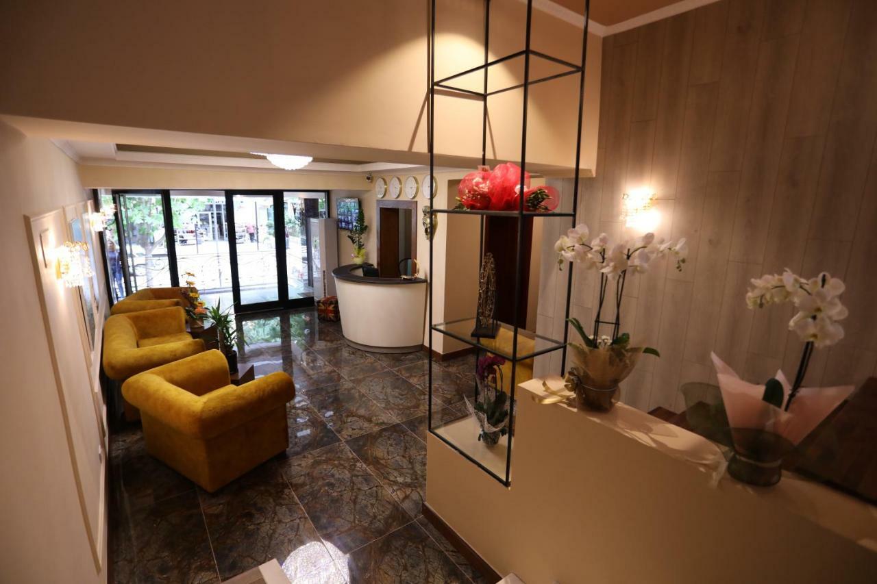 British Hotel Πόγραδετς Εξωτερικό φωτογραφία