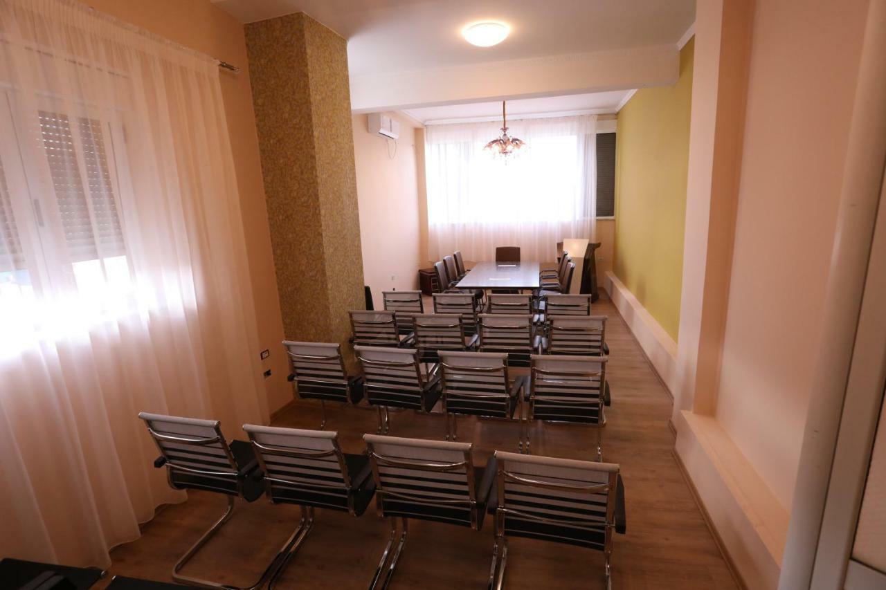 British Hotel Πόγραδετς Εξωτερικό φωτογραφία