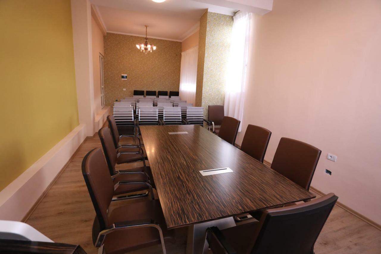 British Hotel Πόγραδετς Εξωτερικό φωτογραφία